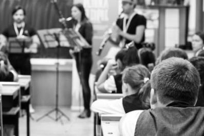 Muzica clasica in scoli. Un program pentru diminuarea abandonului scolar